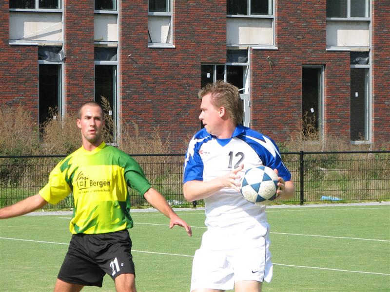 2007-09-16-tilburg1-groengeel1 (4).JPG